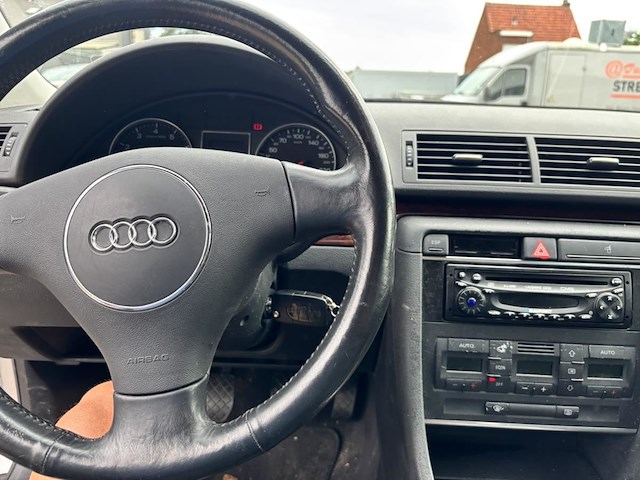 Audi a4, 2001 - afbeelding 7 van  45