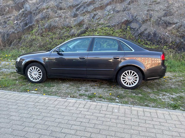 Audi a4 8e auto 2007 - afbeelding 12 van  62