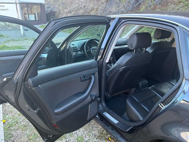 Audi a4 8e auto 2007 - afbeelding 12 van  47