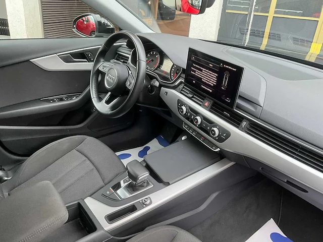 Audi a4 avant car 2023 - afbeelding 6 van  23