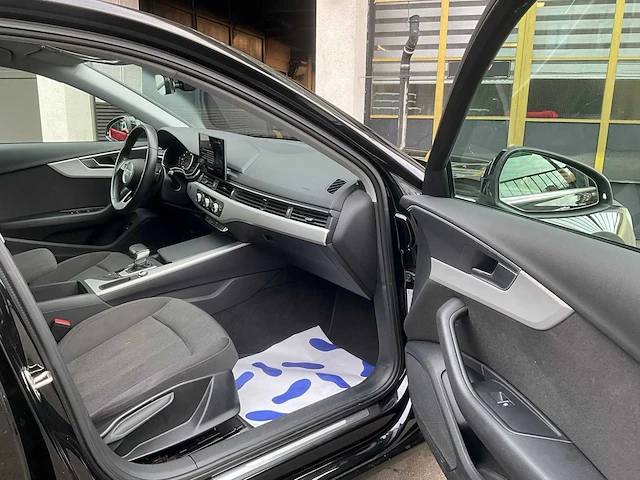 Audi a4 avant car 2023 - afbeelding 11 van  23
