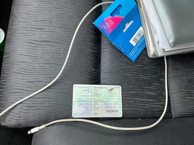 Audi a4 personenauto - afbeelding 11 van  13