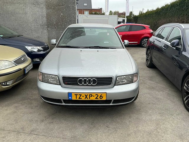 Audi a4 personenauto - afbeelding 4 van  10