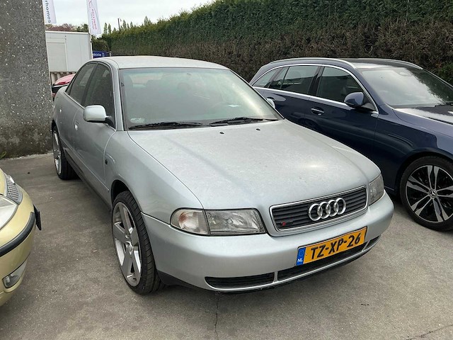 Audi a4 personenauto - afbeelding 5 van  10