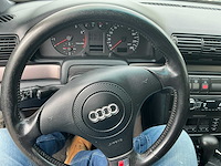 Audi a4 personenauto - afbeelding 12 van  13
