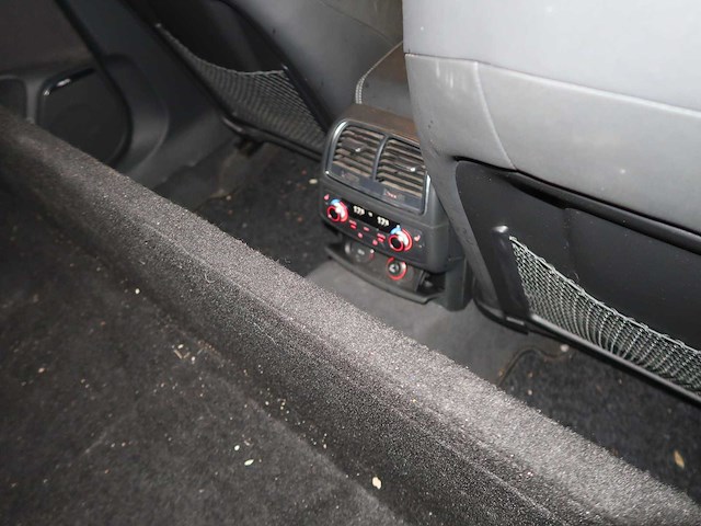 Audi a6 3.0 v6 - afbeelding 41 van  47