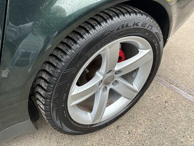 Audi a6 sedan vintage auto's > 15 - afbeelding 4 van  32