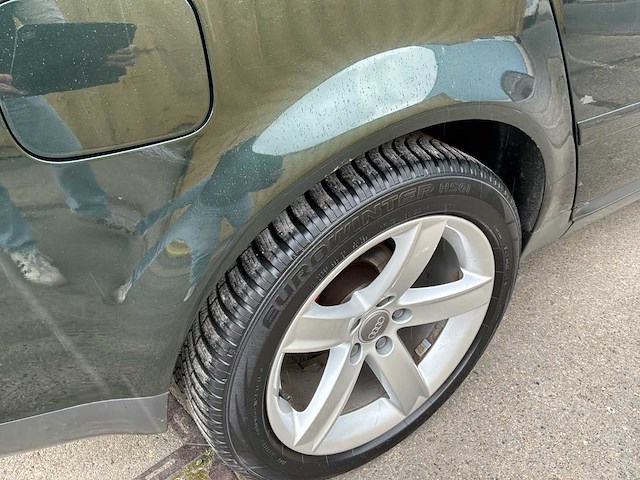 Audi a6 sedan vintage auto's > 15 - afbeelding 6 van  32