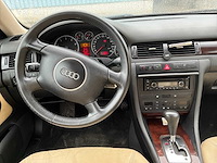 Audi a6 sedan vintage auto's > 15 - afbeelding 13 van  32