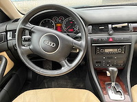 Audi a6 sedan vintage auto's > 15 - afbeelding 14 van  32