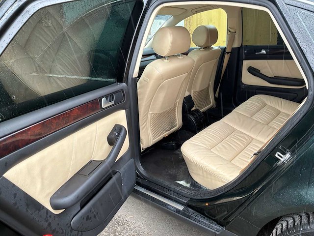 Audi a6 sedan vintage auto's > 15 - afbeelding 16 van  32