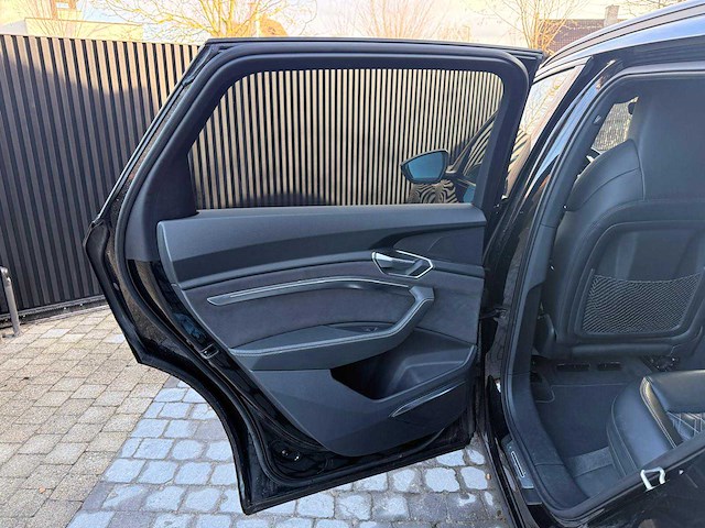 Audi e-tron s line 55 quattro 300 kw - afbeelding 9 van  42