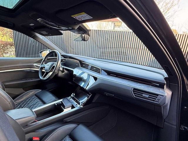 Audi e-tron s line 55 quattro 300 kw - afbeelding 28 van  42