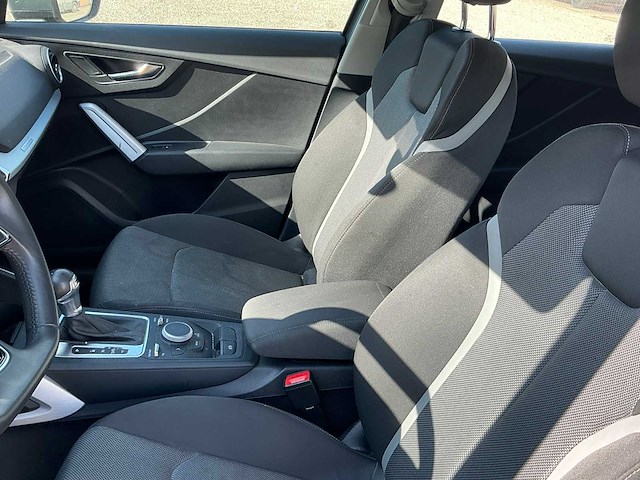 Audi q2 personenauto - afbeelding 16 van  27