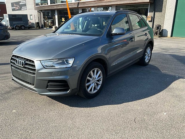 Audi q3 personenauto - afbeelding 1 van  24