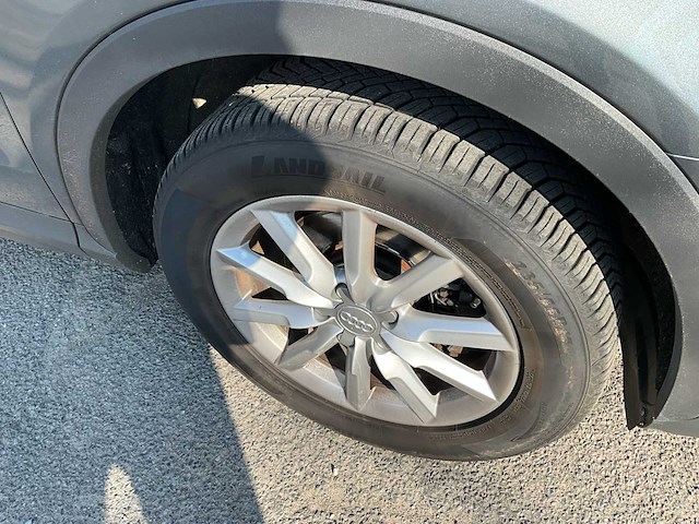 Audi q3 personenauto - afbeelding 15 van  24