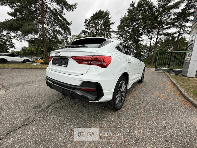 Audi q3 - afbeelding 22 van  29