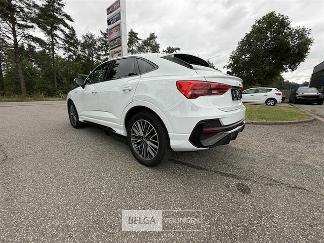 Audi q3 - afbeelding 24 van  29