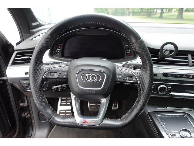 Audi q7 - afbeelding 21 van  23