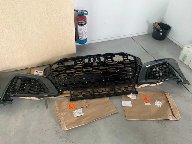 Audi q8 voorbumper grill kit (nieuw) - afbeelding 1 van  14