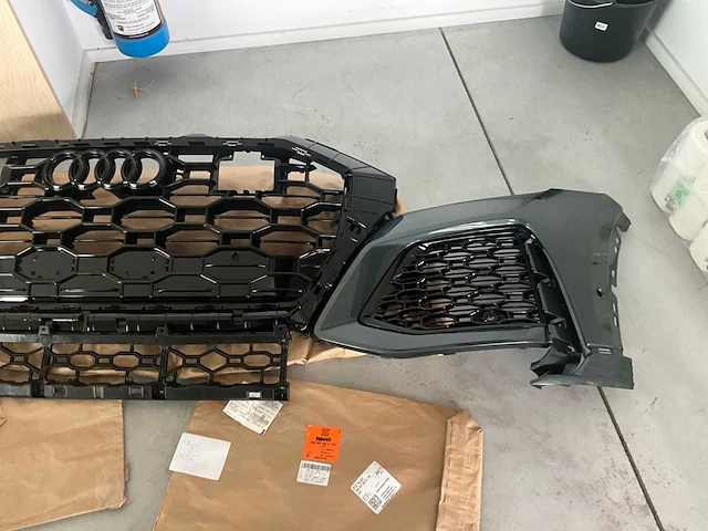 Audi q8 voorbumper grill kit (nieuw) - afbeelding 6 van  14