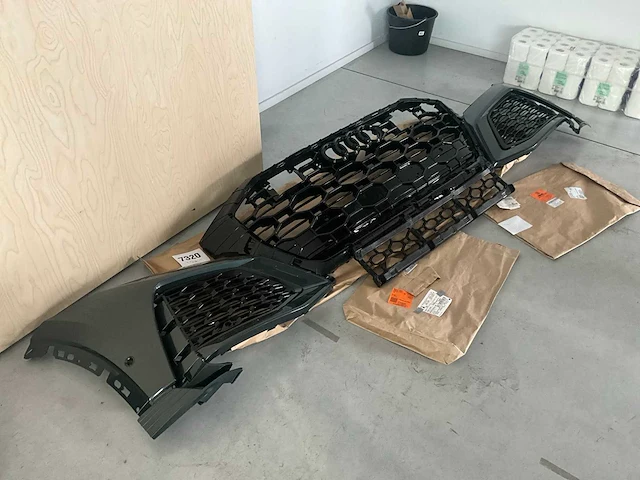 Audi q8 voorbumper grill kit (nieuw) - afbeelding 7 van  14