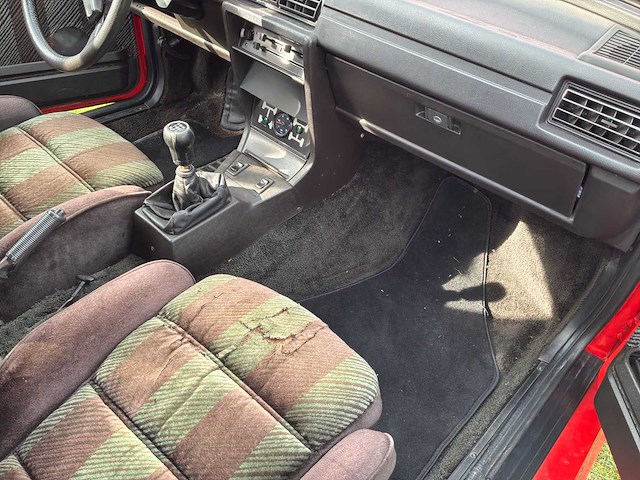 Audi quatro 85wr vintage auto's > 15 - afbeelding 31 van  50