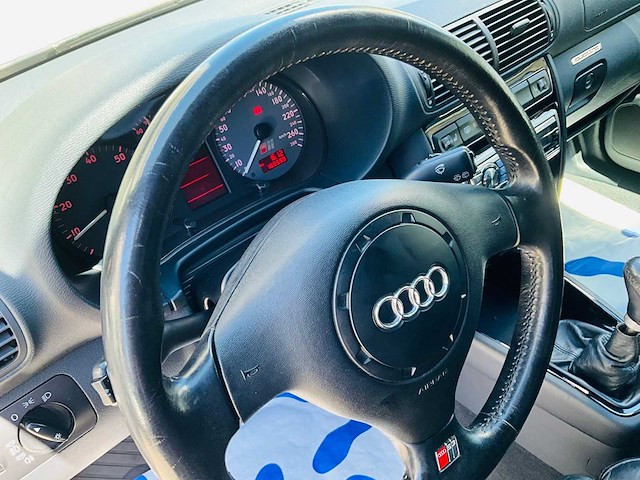 Audi s3 auto uit 1999 - afbeelding 16 van  16