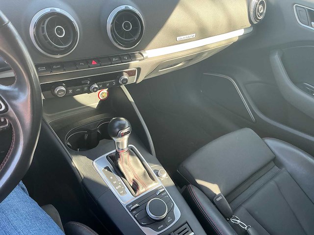 Audi s3 quattro personenauto - afbeelding 3 van  36