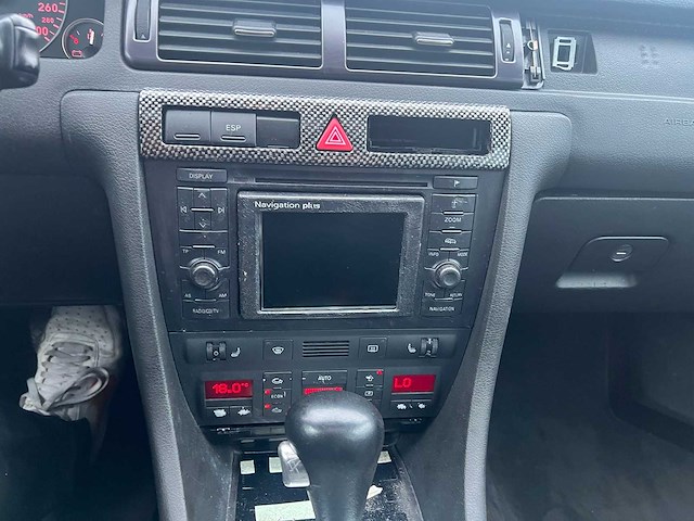 Audi s6 - 2005 - afbeelding 11 van  26