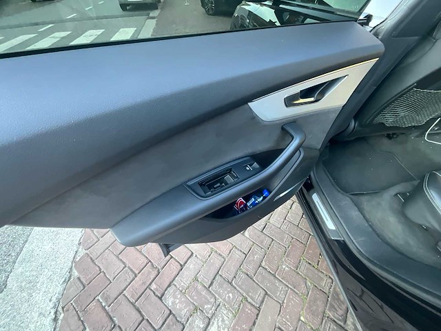 Audi sq8 bedrijfswagen - afbeelding 28 van  42