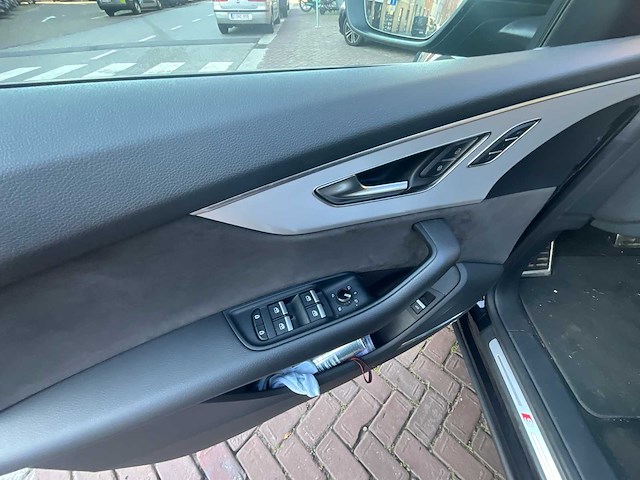 Audi sq8 bedrijfswagen - afbeelding 31 van  42