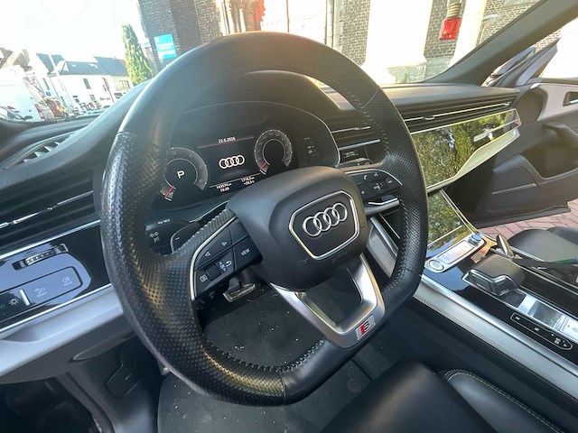 Audi sq8 bedrijfswagen - afbeelding 33 van  42