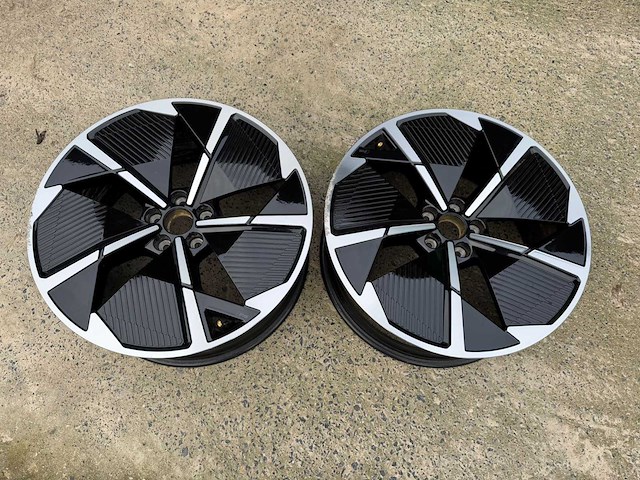 Audi velgen origineel audi 21" (2x) - afbeelding 1 van  16