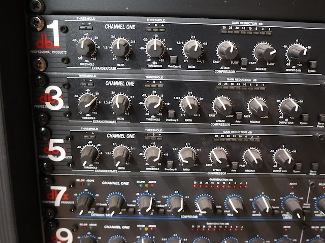Audio processing rack - afbeelding 7 van  9