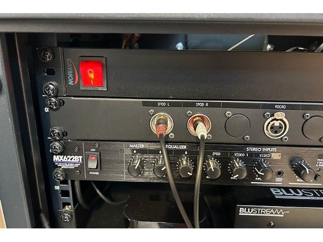 Audio rack met inhoud - afbeelding 2 van  8