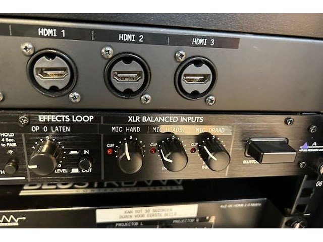Audio rack met inhoud - afbeelding 3 van  8
