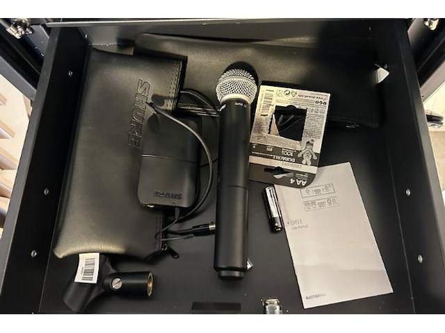 Audio rack met inhoud - afbeelding 7 van  8