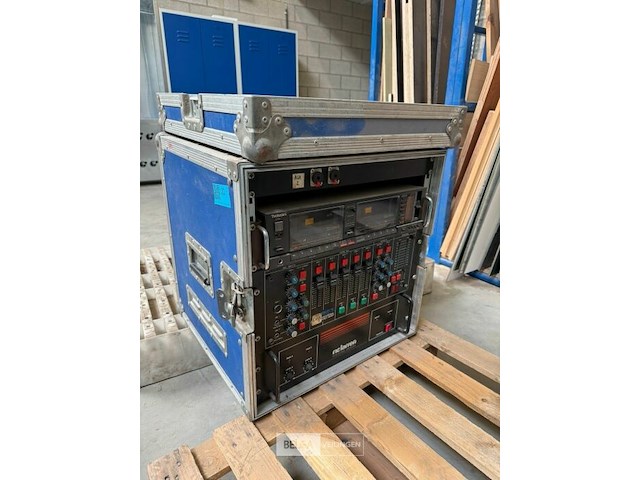 Audio systeem mc-larren in flight-case - afbeelding 1 van  3