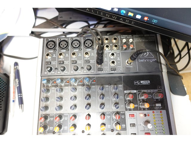 Audiomengpaneel behringer - afbeelding 2 van  4