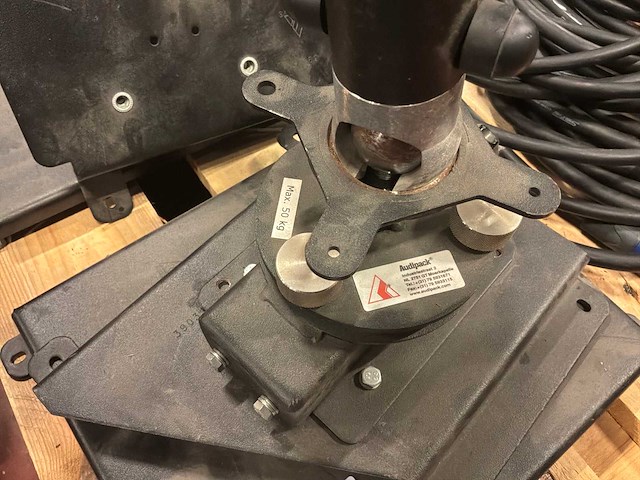 Audipack 392667 projector mount 50kg - afbeelding 2 van  2