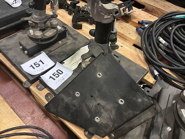 Audipack 392667 projector mount 50kg - afbeelding 2 van  2