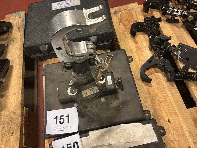 Audipack 392667 projector mount 50kg - afbeelding 2 van  2