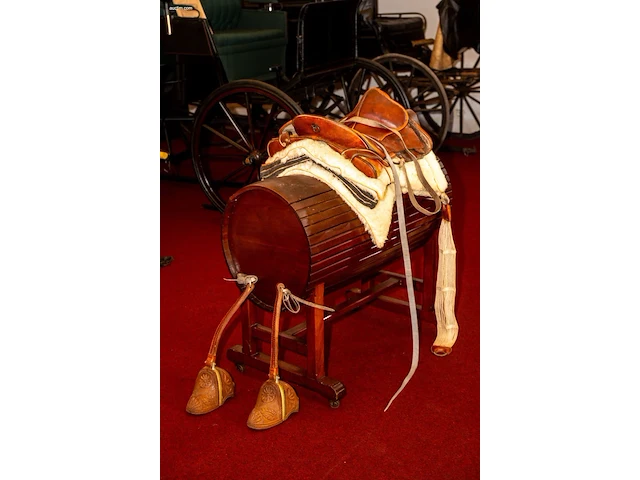 Authentiek chileno huaso-zadel met houten bok - afbeelding 3 van  3