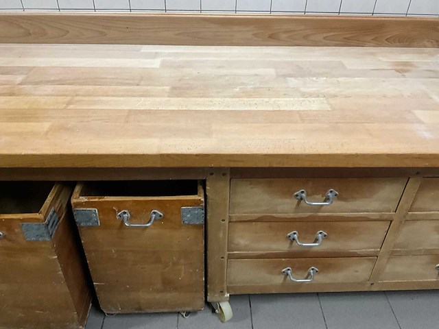 Authentieke bakkerij werkbank - massief - afbeelding 4 van  9