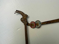 Authentieke wayang uit dierenhuid - afbeelding 3 van  3