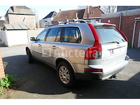 Auto, aanhanger, naaimachines, stoffen, paspoppen