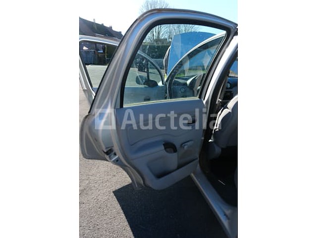Auto citroën c3 (2004-127,076 km) (vin: vf7fchfxb26925400) - afbeelding 30 van  40