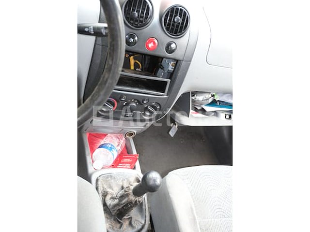 Auto daewoo kalos (2004-199.044 km-vin:klasf48t14b171577) voor onderdelen - afbeelding 12 van  32