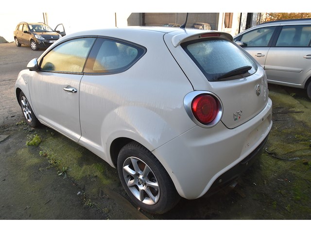 Auto dubbel gebruik alfa romeo mito (2011 / zar 955 000 01 137 015) - afbeelding 23 van  31